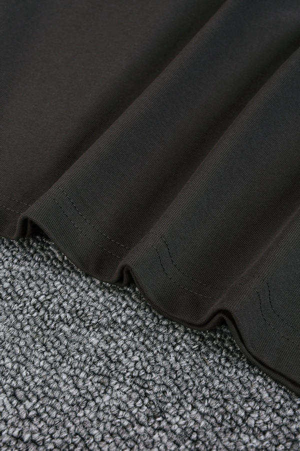 ブランドTシャツ着用イメージ